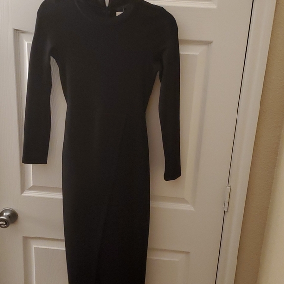 Ladies clothes - Picture 2 of 3